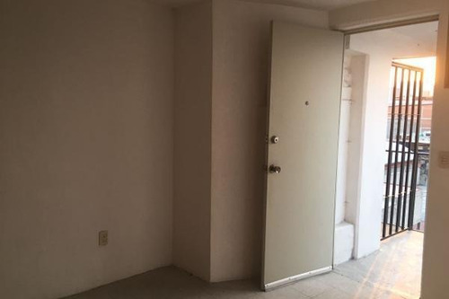 Imagen 3 de 10 de Departamento A Una Calle De Prepa 4