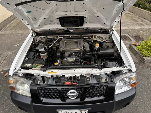 Nissan Frontier 2.5 Std D22 4x2