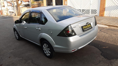 Imagem 4 de 12 de Ford Fiesta Sedan 2013 Se 1.6 16v Flex 4p Flex Manual