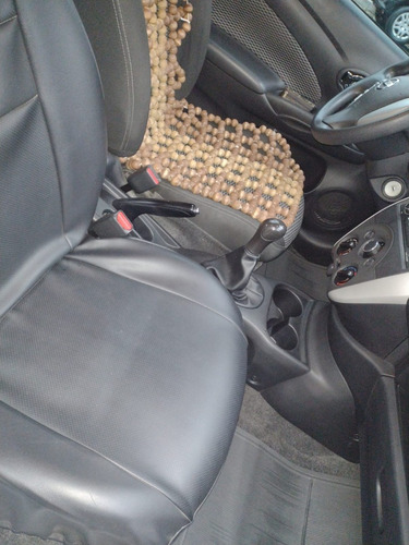 Imagem 9 de 15 de Nissan Versa