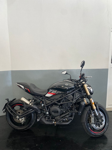 Benelli 752s 2022