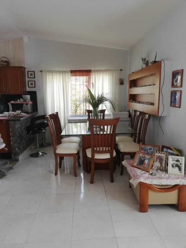 Imagen 5 de 12 de Gabriel Rivas Vende Casa En Urb. El Bosque Valencia Cod: Atc-539