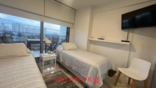 Departamento Torre Esmeralda Dos Dormitorios Dos Baños Playa Brava Punta Del Este