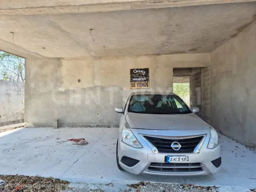 Residencia En Construcción, 1586 M2 De Terreno En Campo Bravo, Mérida, Yucatán.