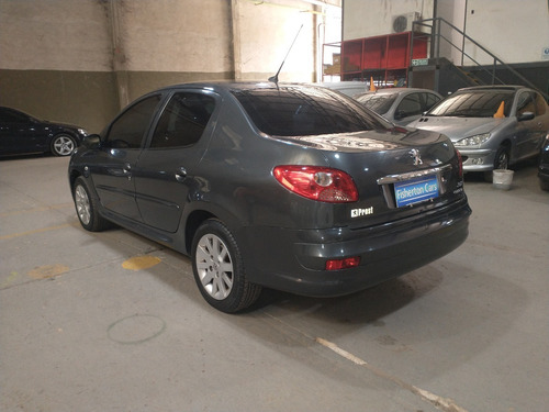 Peugeot 207 Compact 4p 1.6 16v Feline 2010-permuto Financio