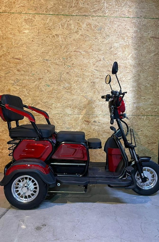 Triciclo Elétrico - Vermelho- 3 Lugares - Com Alarme - Idoso