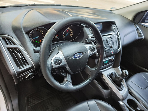 Imagen 12 de 25 de Ford Focus 2013 Se Plus Abasto Motors