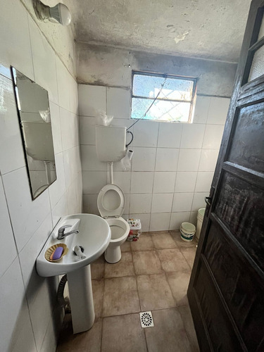 Casa Y 2 Apartamentos Alquilados En El Mismo Padrón Para La Venta. Ideal Para Inversionistas.