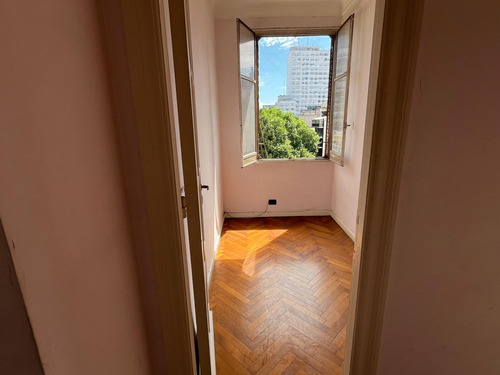 Venta Caballito Departamento 4 Ambientes Frente