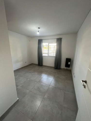 Imagen 5 de 24 de Casa - Ituzaingó Norte 4 Amb En Venta Casa Americana A Nuevo Sobre Lote Propio