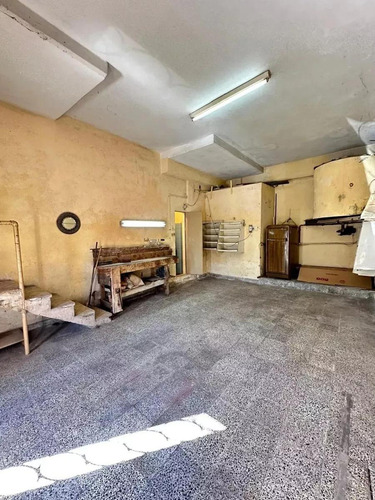Casa Multifamiliar En Venta - 272mts2 - Nueva Pompeya