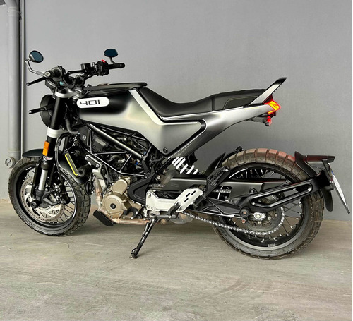 Imagen 2 de 15 de Husqvarna Svartpilen 401