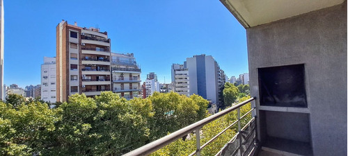Venta Monoambiente C/balcón Y Parrilla Al Frente
