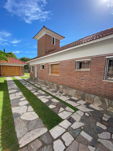 Imagen 17 de 20 de Chalet 5 Ambientes Con Espectacular Parque En Ezeiza