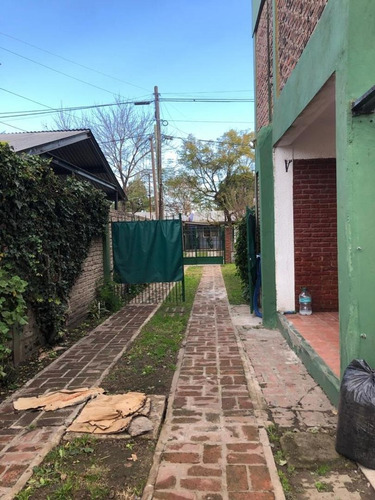 Imagen 4 de 6 de Complejo Conformado Por 4 Propiedades Emplazadas En Un Lote