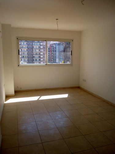 Imagen 3 de 6 de Venta Departamento 1 Dormitorio Balcón Roca 620