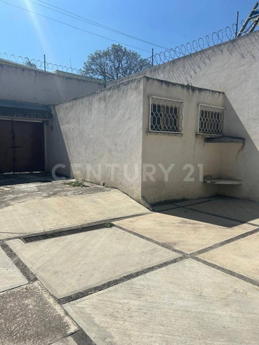 Venta Edificio Tres Plantas En Centro De Tlahuac