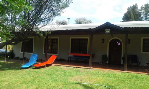 Imagen 4 de 13 de Casa De 3 Amb Sobre Lote De 2200 Mts.
