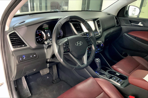 Hyundai Tucson 5 PTS. LIMITED TECH, TA, A/AC. AUT., PIEL, F. LE