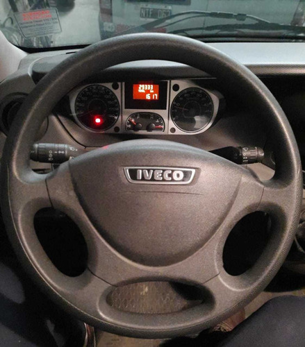 Imagen 6 de 16 de Iveco Daily 70e17