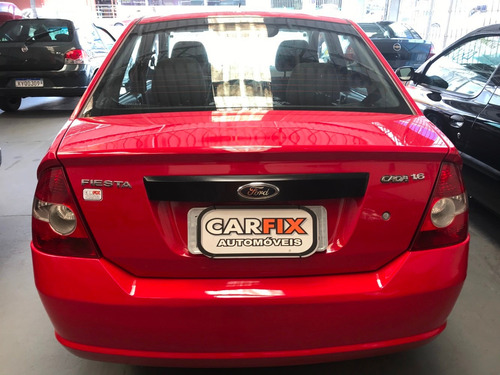 Ford Fiesta Sedan
