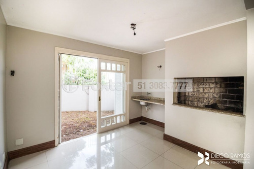 Casa Em Condomínio, 3 Dormitórios, 207.56 M², Pedra Redonda - 204479