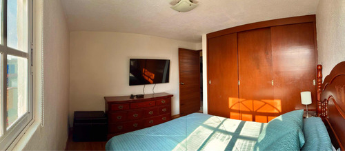 Casa De 4 Recámaras Y 2 Baños Completos - 194m2 Construcción
