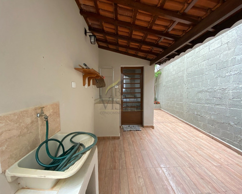Linda Chácara A Venda, Com Casa De Alto Padrão, Para Lazer Ou Residir Em Piracaia, Vale Do Rio Cachoeira - Ch00043 - 68592605