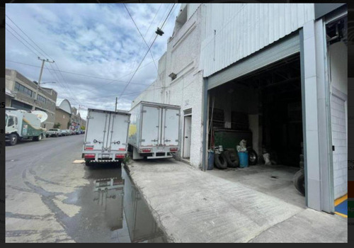 Renta De Bodega Comercial En Iztapalapa, Frente A Central De Abastos Le399