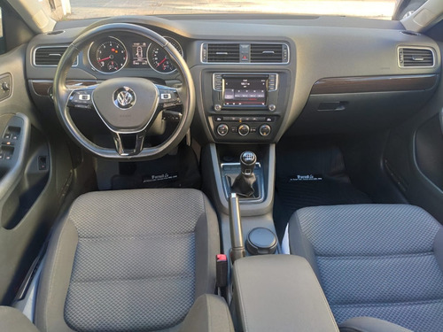 Volkswagen Vento Comfortline Manual 1.4 Turbo Usado 2017