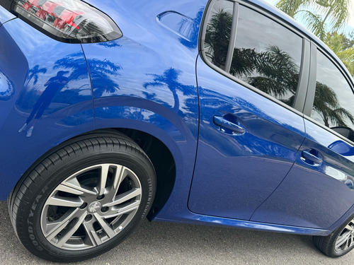 Peugeot 208 1.6 Feline Tiptronic