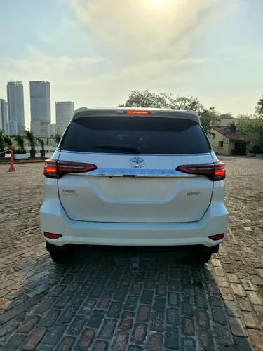 Toyota Fortuner Srv Turbodiesel 4x2 Automática 7 Puestos