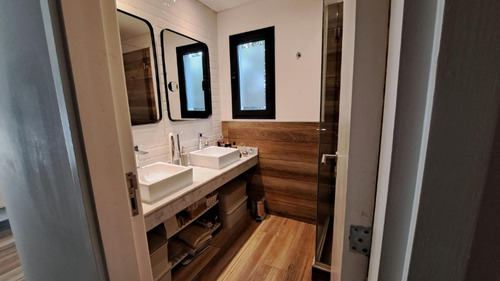 Casa En Venta - 3 Dormitorios 3 Baños - 715mts2 - Pilar