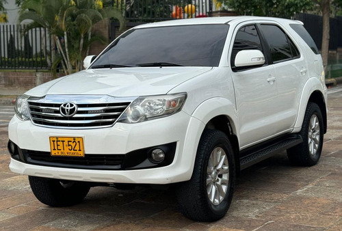 Toyota Fortuner SR5