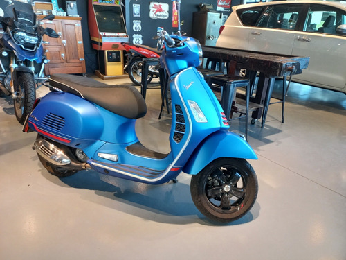 Vespa Super 300 Gts