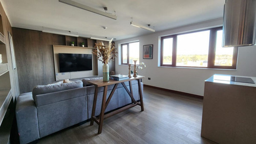 Departamento En Venta, Frente Al Lago