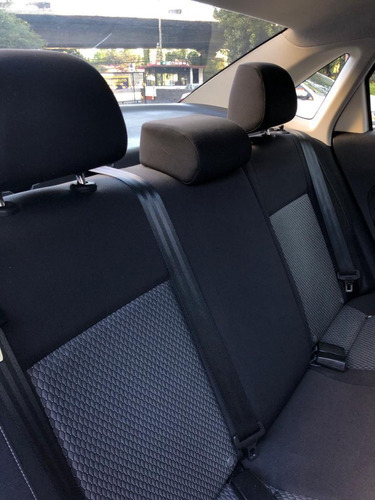 Volkswagen Vento 1.6 Highline Mt