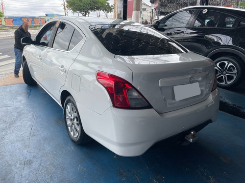 Imagem 4 de 13 de Nissan Versa Sv 1.6 Flex Automática Completo Rmotors
