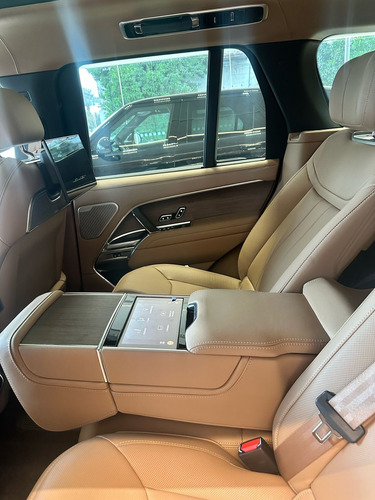 Range Rover Autobiography 2025