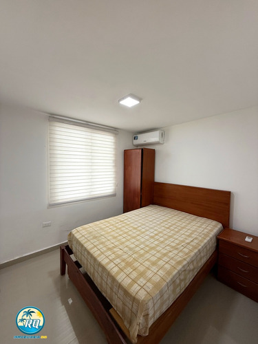 Casa En Venta En Res. Playuela - Tucacas.