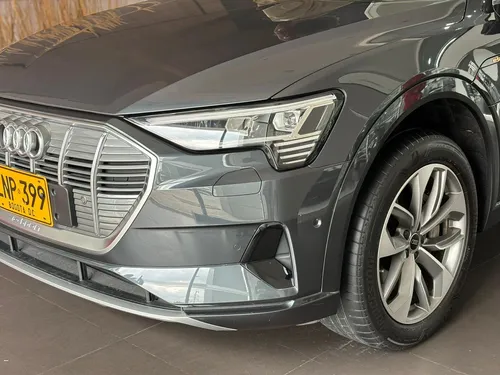 Audi E-tron Advanced