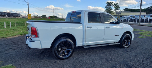 RAM Ram Classic 5.7 Laramie Night Edition Cab. Dupla 4X4 Aut. 4P