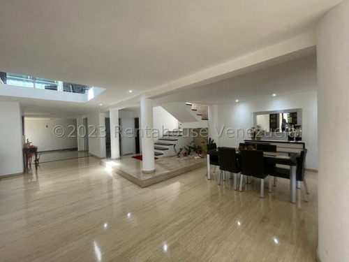 Casa En Venta En Colinas De Bello Monte Remodelada Caracas Areas Sociales Seguridad