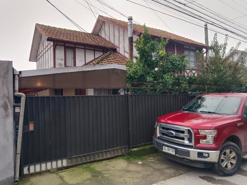 Venta De Exclusiva Residencia En Los Lirios, Collao: Comodi