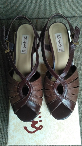 Sandalias Tanguis De Cuero Talla 37 Elegante Nuevas Con Caja