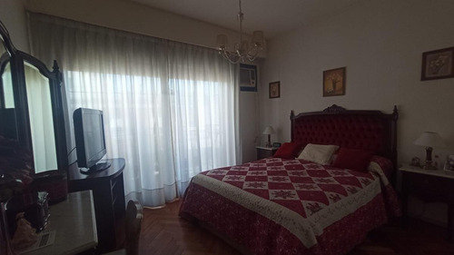 Imagen 6 de 14 de Departamento Piso 89 M2 Muy Luminoso- Monserrat - Retasado