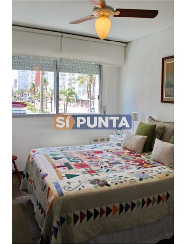 Imagen 20 de 28 de - Apartamento Para La Venta En Península- Punta Del Este Con Muy Linda Vista Al Puerto...