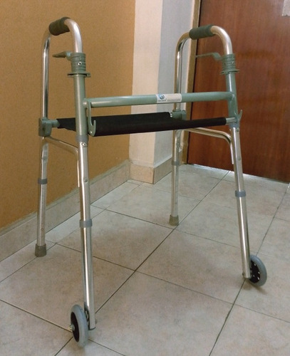 Andadera Adulto Con Ruedas Delanteras Y Asiento (Usado)