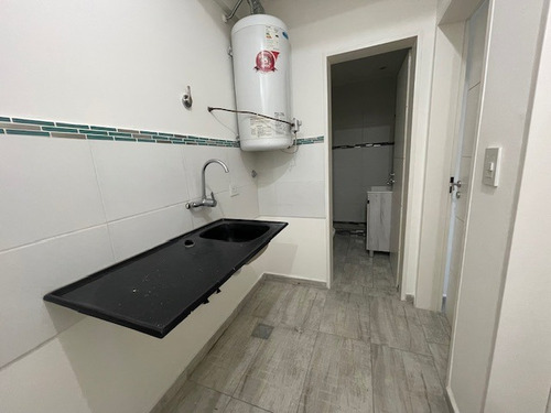 Alquiler De Departamento De Tres Ambientes En El Jaguel.
