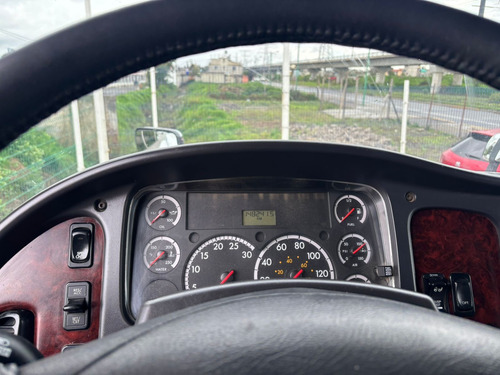 Frightliner M2 2016 Torton Roll Off
